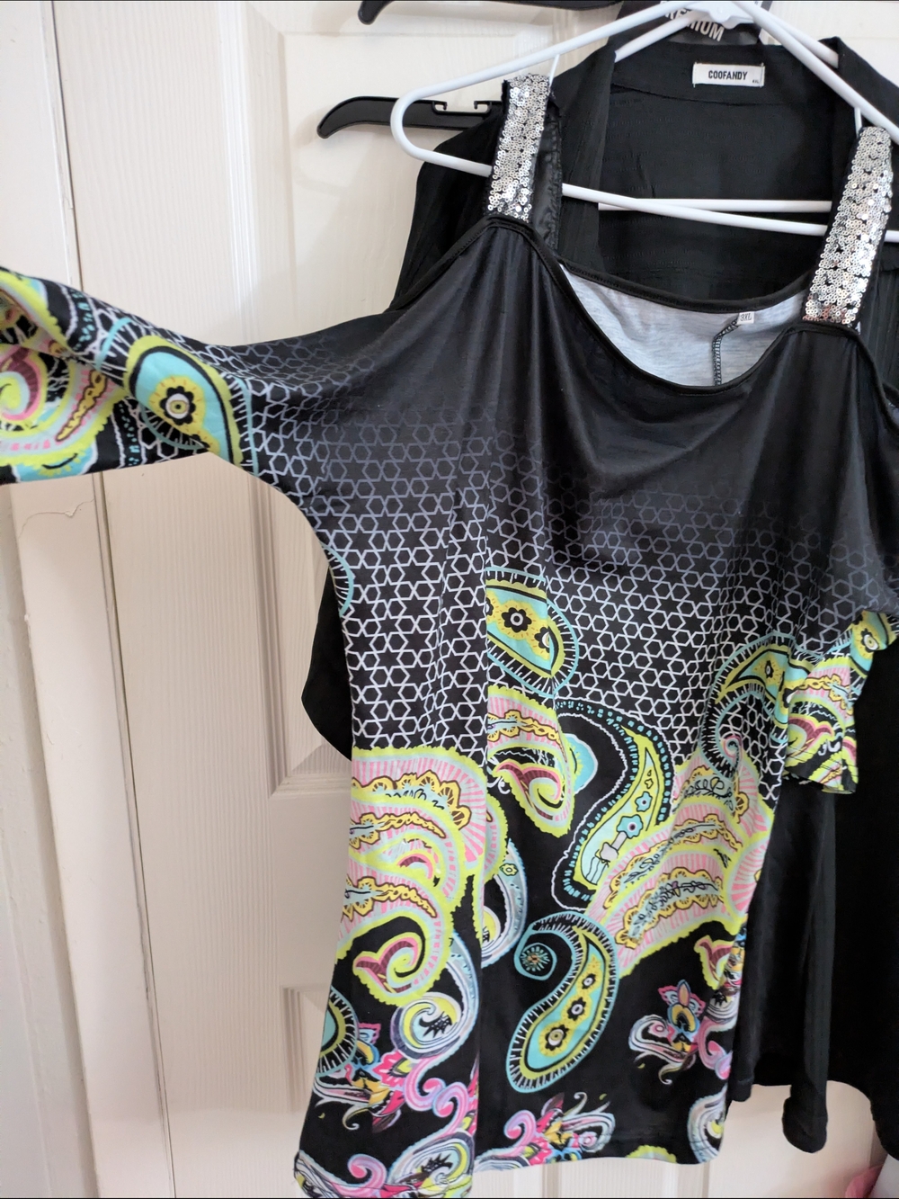 Black Cold-Shoulder Paisley Print Top with Sequin Straps Size 3x